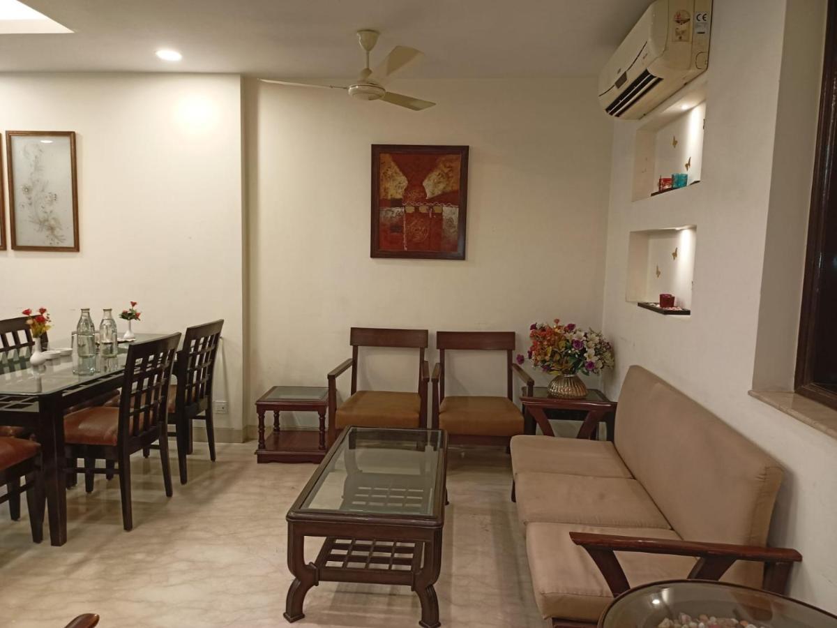 Hermitage By The Cosy Hotels Near Lotus Temple Yeni Delhi Dış mekan fotoğraf