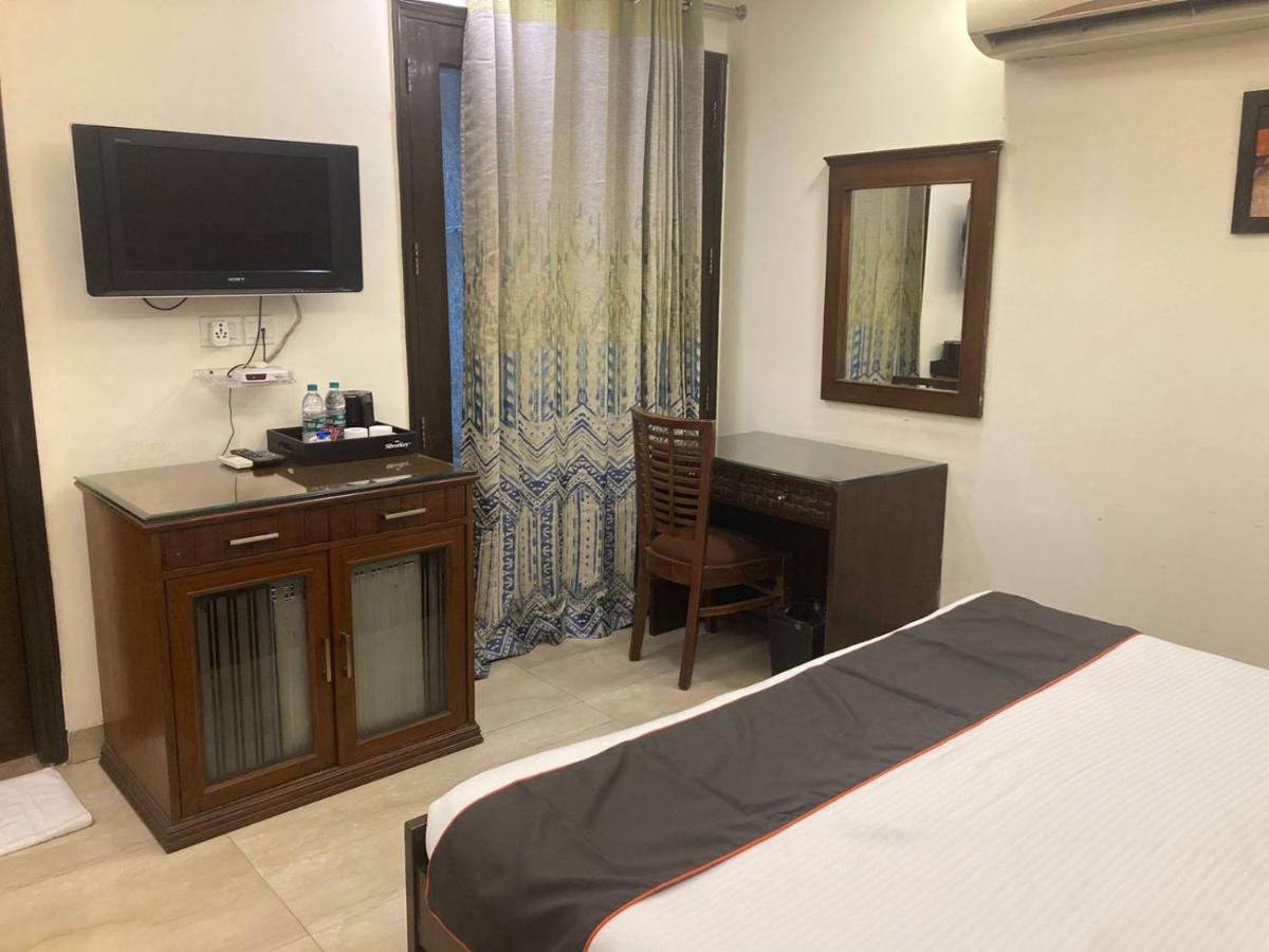Hermitage By The Cosy Hotels Near Lotus Temple Yeni Delhi Dış mekan fotoğraf