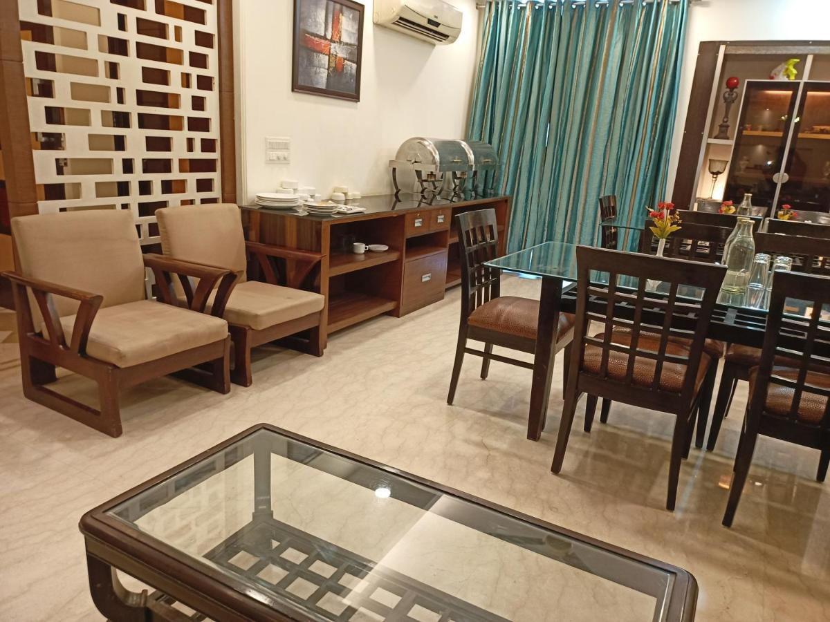 Hermitage By The Cosy Hotels Near Lotus Temple Yeni Delhi Dış mekan fotoğraf