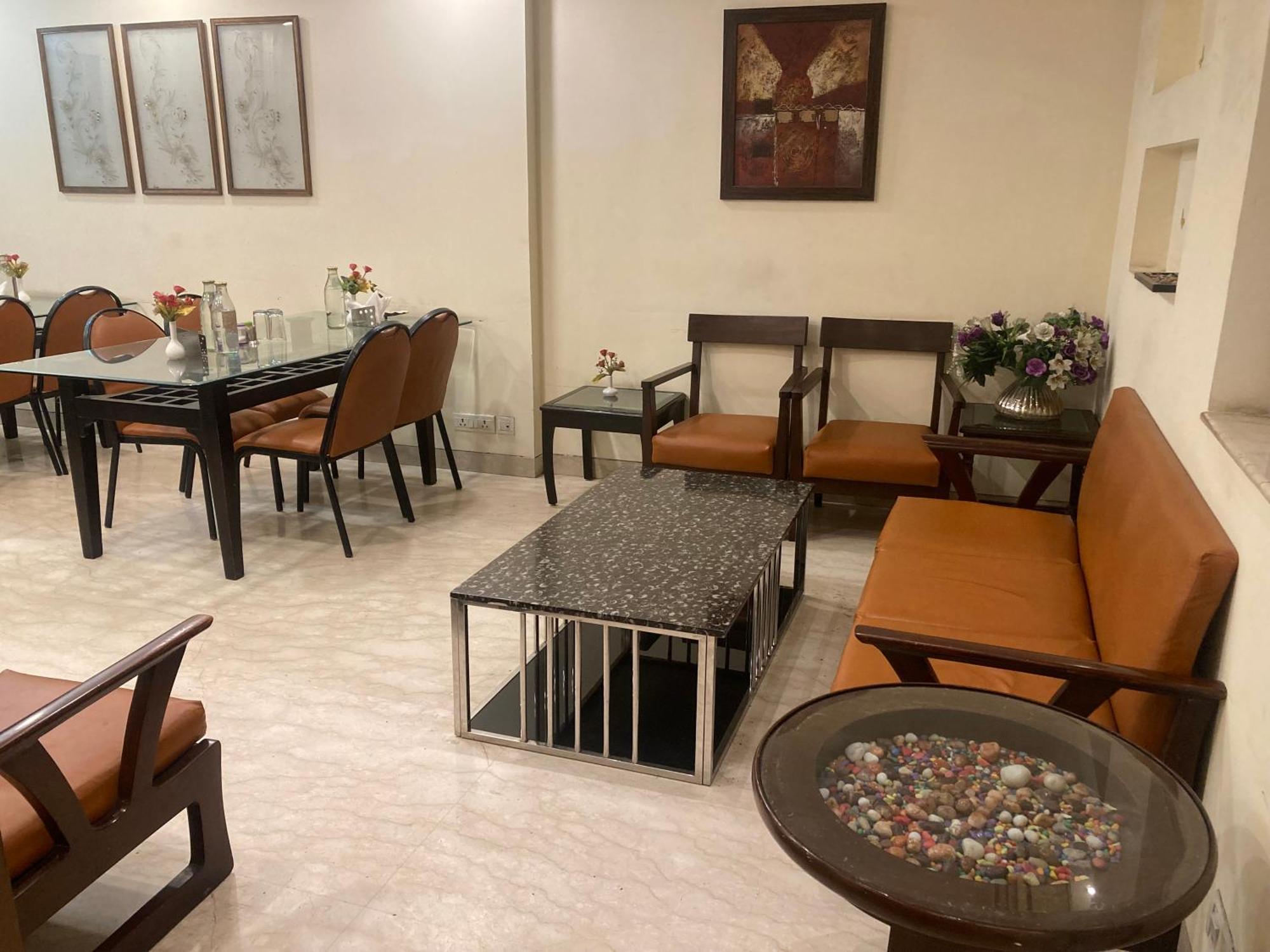 Hermitage By The Cosy Hotels Near Lotus Temple Yeni Delhi Dış mekan fotoğraf
