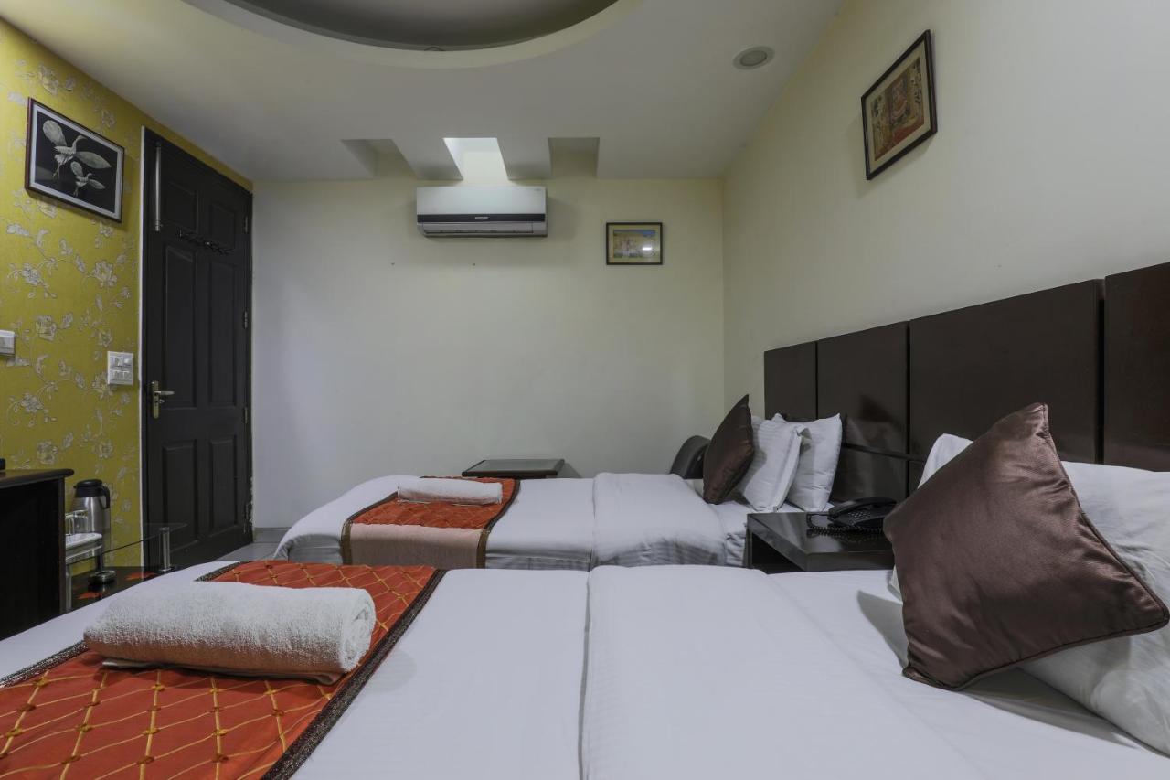 Hermitage By The Cosy Hotels Near Lotus Temple Yeni Delhi Dış mekan fotoğraf