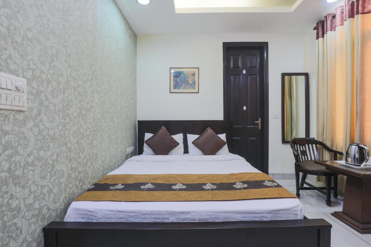 Hermitage By The Cosy Hotels Near Lotus Temple Yeni Delhi Dış mekan fotoğraf